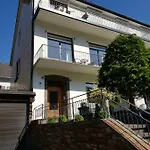 홈스테이 Haus Mosel 클로텐