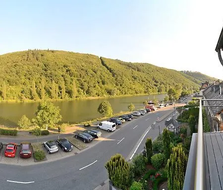 Haus Mosel Homestay *