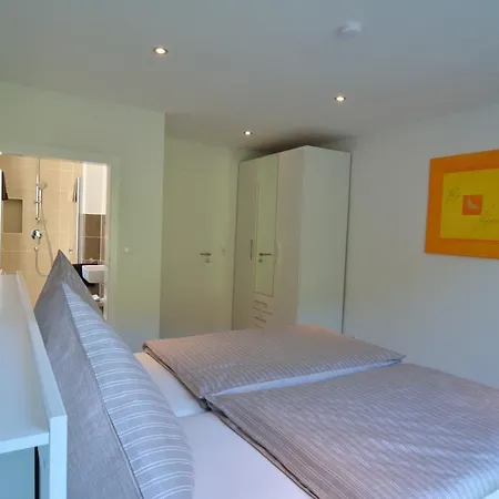 Haus Mosel Homestay *